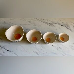 Beautiful & charming ceramic Rae Dunn Egg Measuring cups. Originally from 🇺🇸